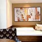 Hotel Garni Astoria 4*