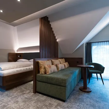 Garni Astoria 4* אישגל