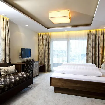 Garni Astoria 4* אישגל